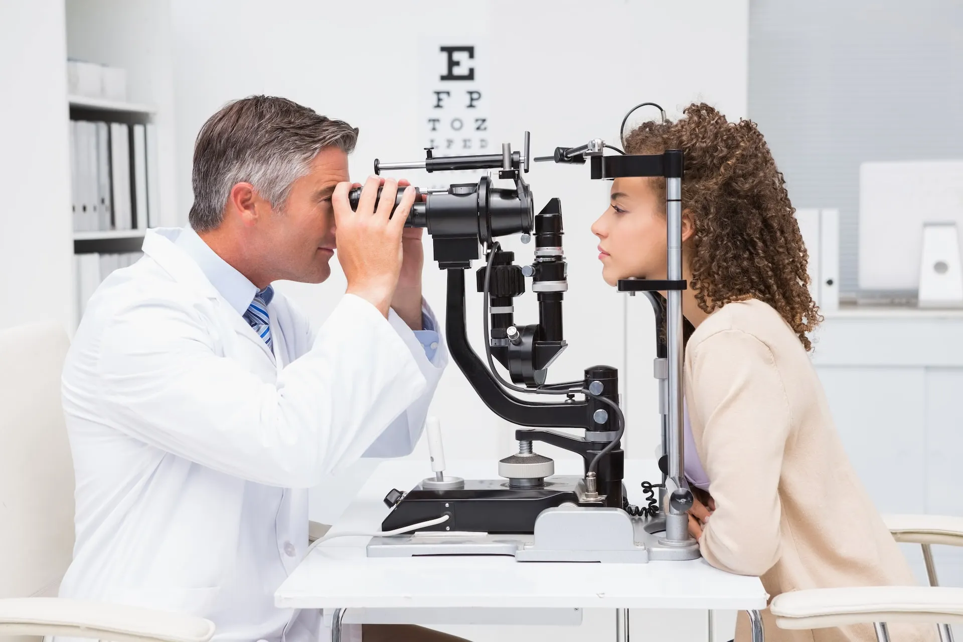 LASIK laser eye surgery consultation in Turkey
