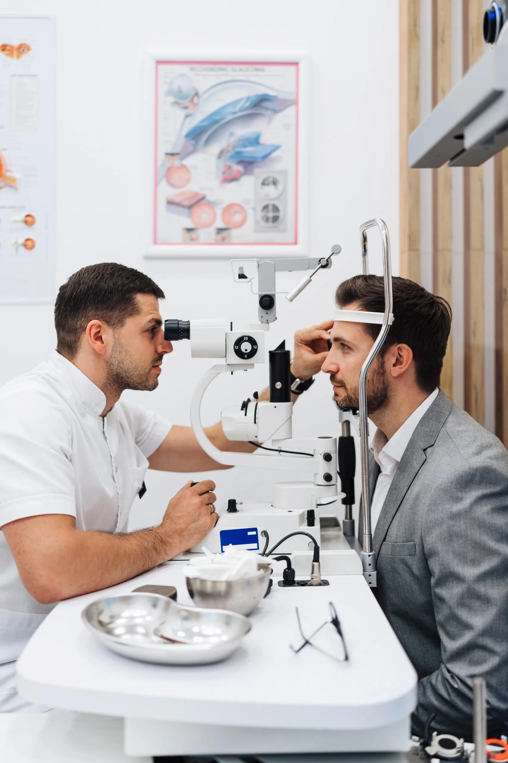 LASIK suitability assessment and corneal topography